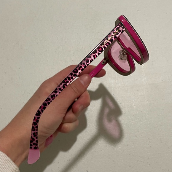 Victoria’s Secret Leopard Pink Sunglasses Animal Print VS0011 128-140 main image 4